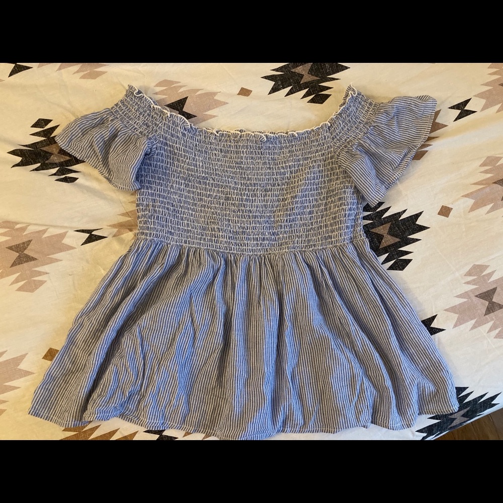 American Eagle Off Shoulder top